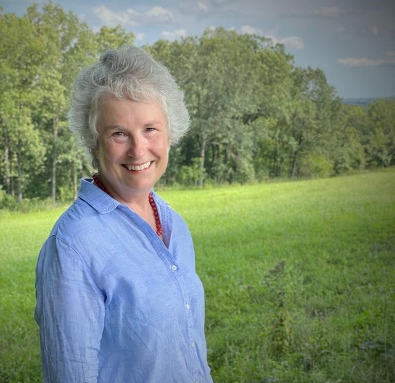 Elaine Long Calm Honest Comforting Headshot